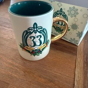 Disney club 33 latest 2025 style gold handled mug